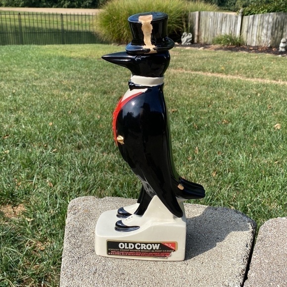 VINTAGE~1970’s~PORCELAIN~OLD CROW~KENTUCKY BOURBON DECANTER~RARE~VERY NICE 
~G22 - Picture 5 of 5